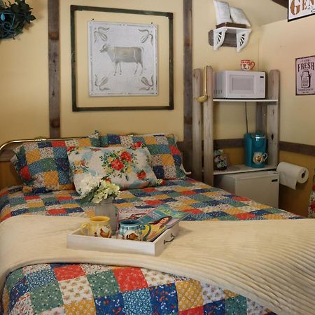 Acorn Hideaways Canton Charming Pioneer Suite 1890'S General Store المظهر الخارجي الصورة