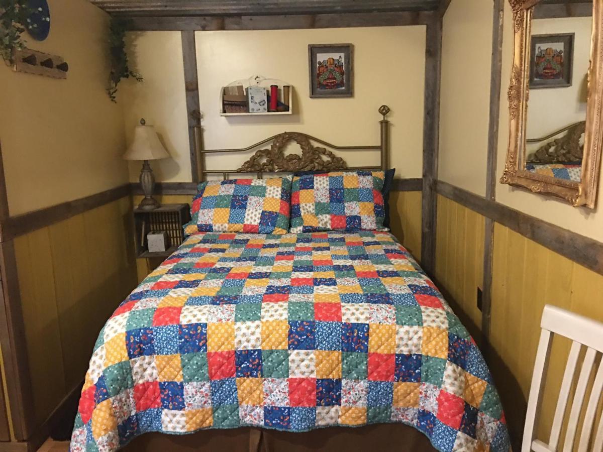 Acorn Hideaways Canton Charming Pioneer Suite 1890'S General Store المظهر الخارجي الصورة