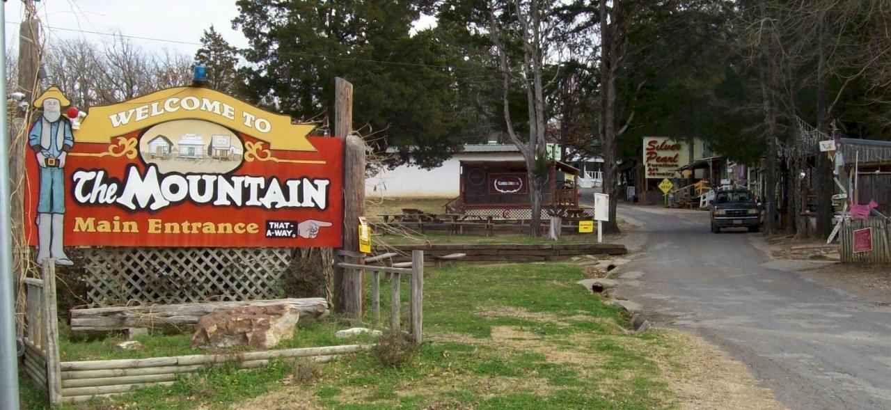 Acorn Hideaways Canton Charming Pioneer Suite 1890'S General Store المظهر الخارجي الصورة