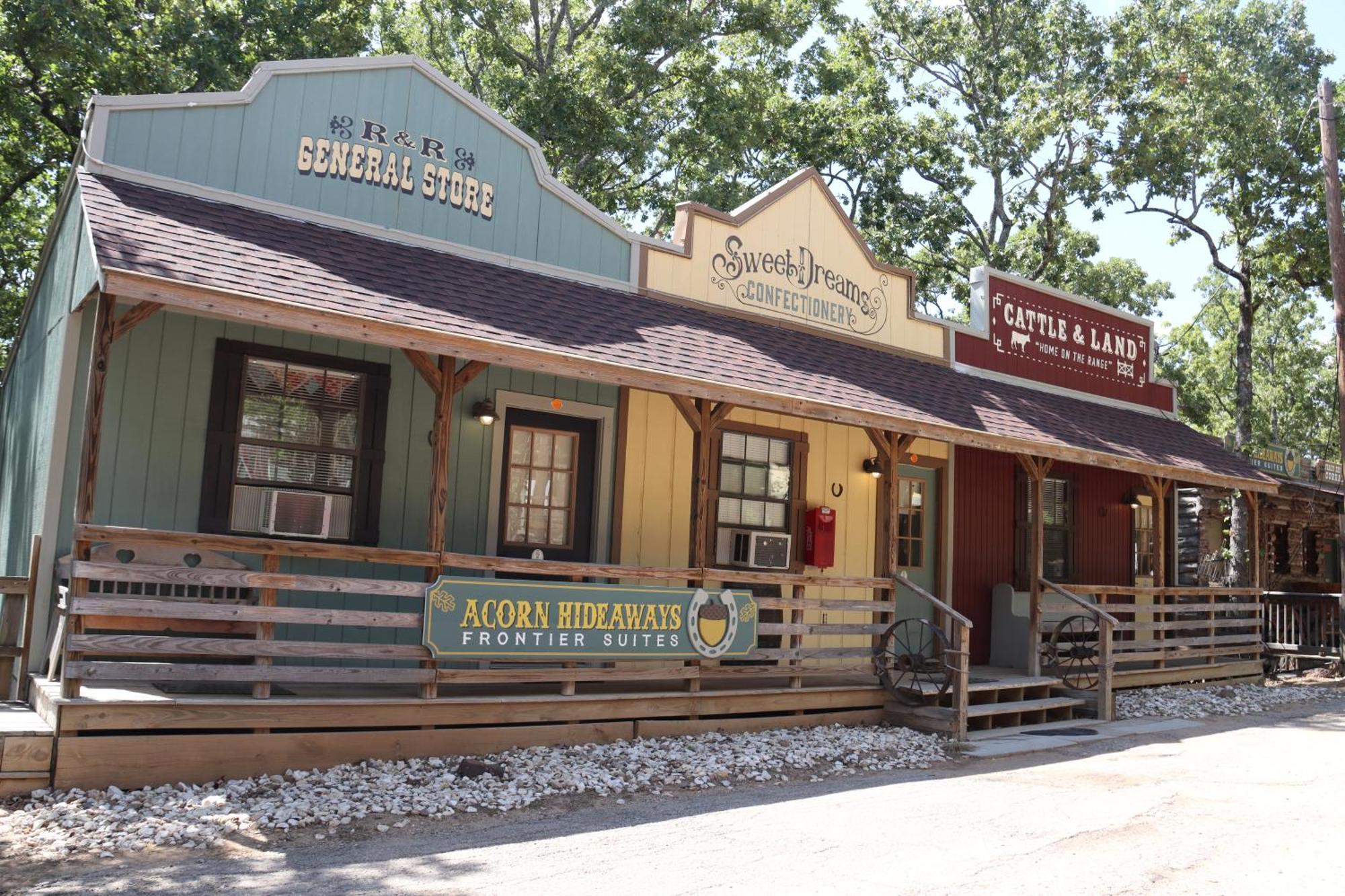 Acorn Hideaways Canton Charming Pioneer Suite 1890'S General Store المظهر الخارجي الصورة