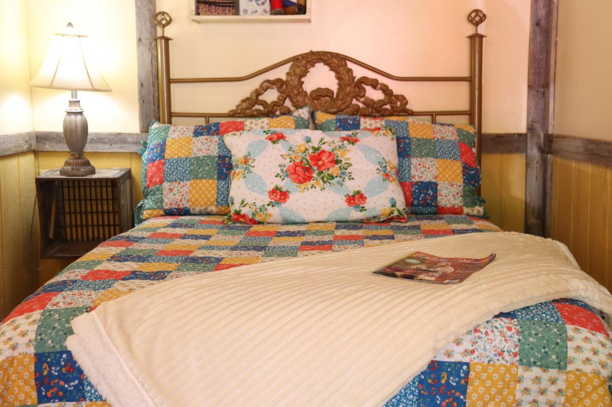 Acorn Hideaways Canton Charming Pioneer Suite 1890'S General Store المظهر الخارجي الصورة